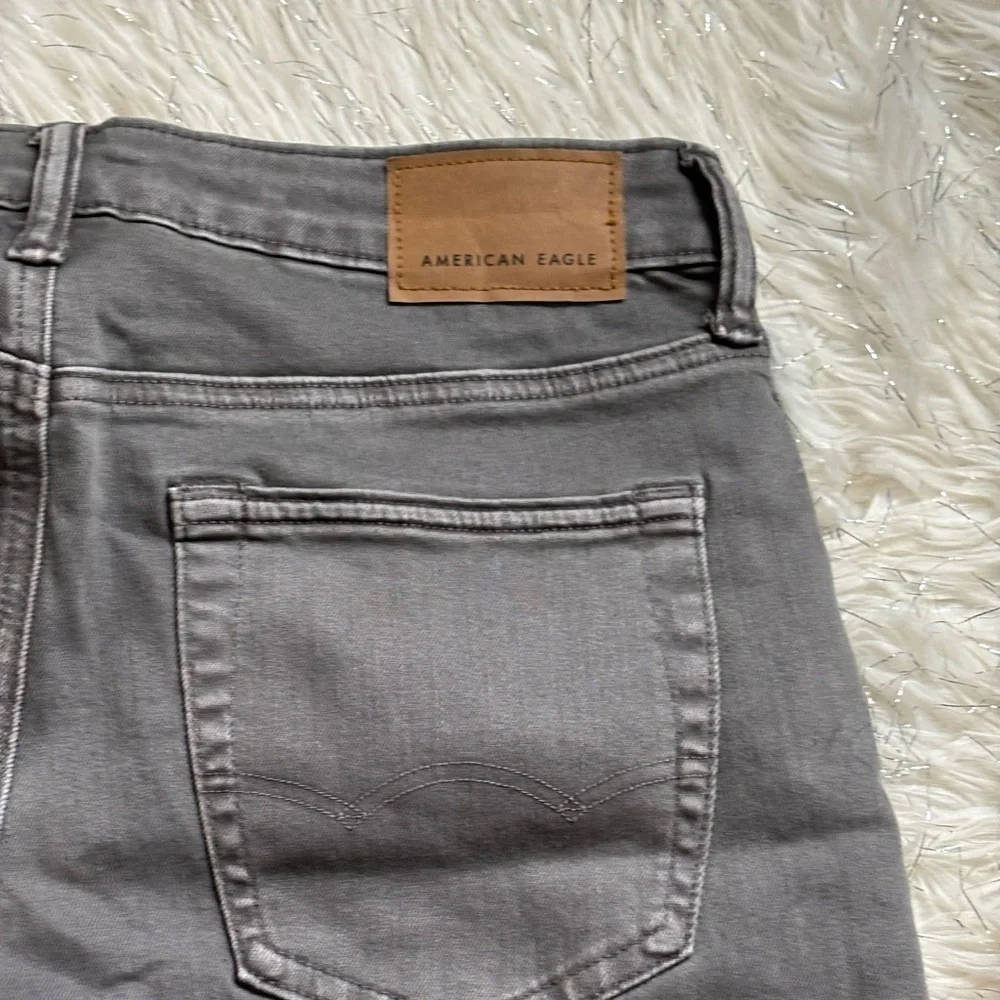 American Eagle Men’s AirFlex Athletic Fit Low waisted Gray Jeans Size 30x30